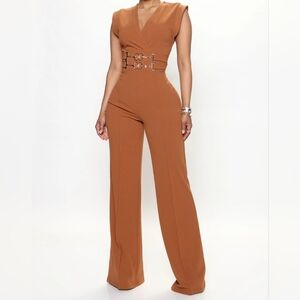 Jumpsuit with waist chain